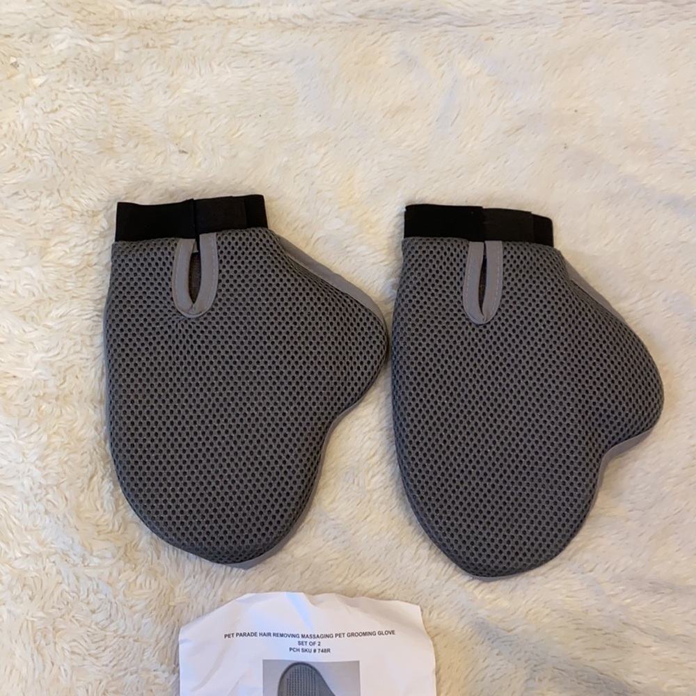 Pet parade hair removing massage pet grooming Gloves NEW - Picture 3 of 6